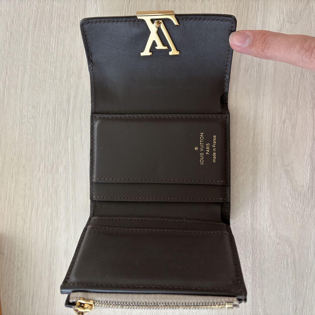 LOUIS VUITTON 三つ折り財布　カプシーヌxs
