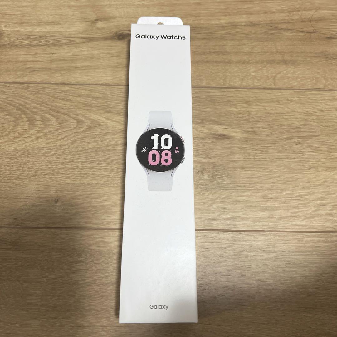 けんGalaxy Watch5 44mm 本体　シルバー 新品未開封