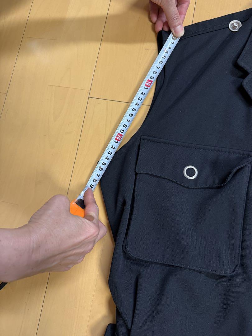 ジャンポールゴルチェ　ブラックボタン付きベスト 肩幅約40cm