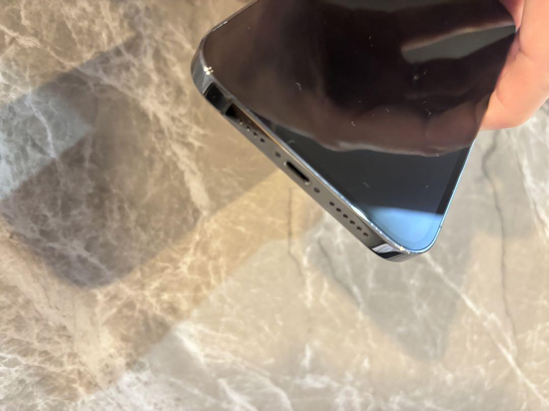 iPhone 12 Pro Max 本体