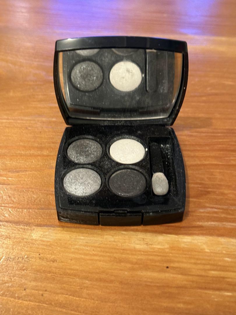 CHANEL アイシャドウパレット - メルカリ
