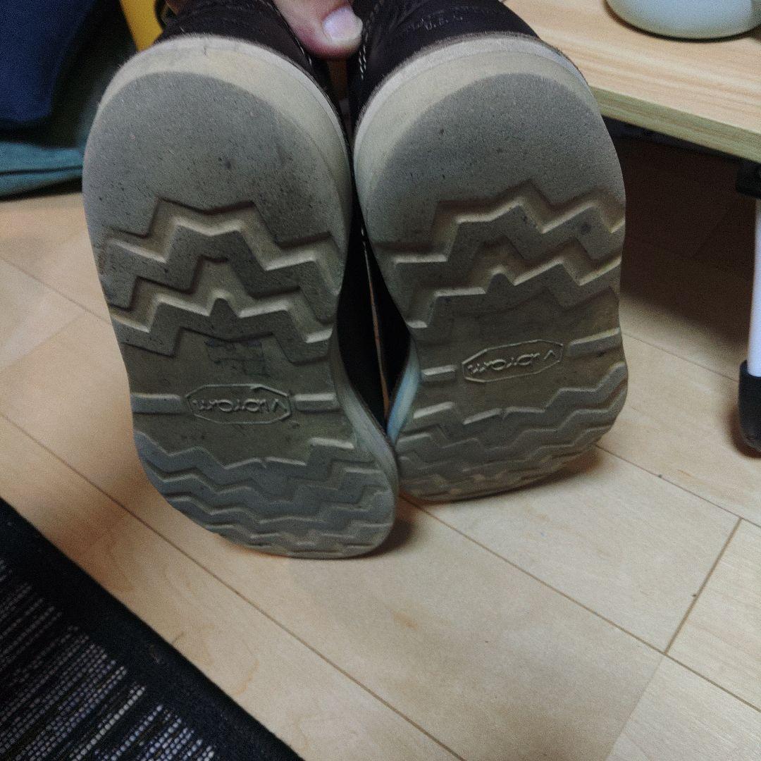 ブラウン