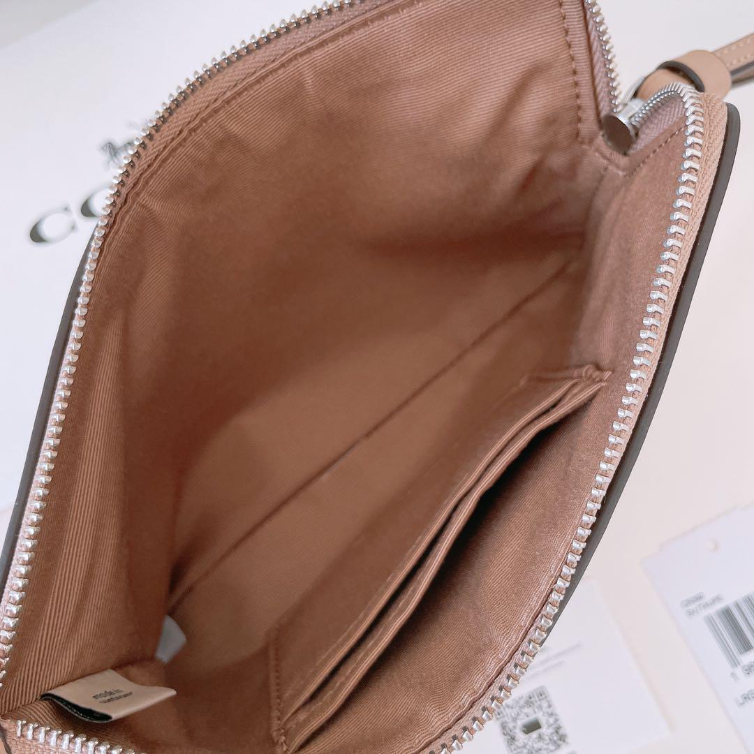 COACH コーチ　ポーチ財布　ラージリストレット　トープ　ベージュ
