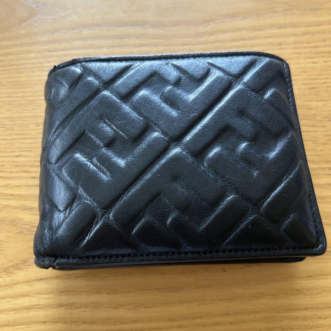 FENDI二つ折り財布