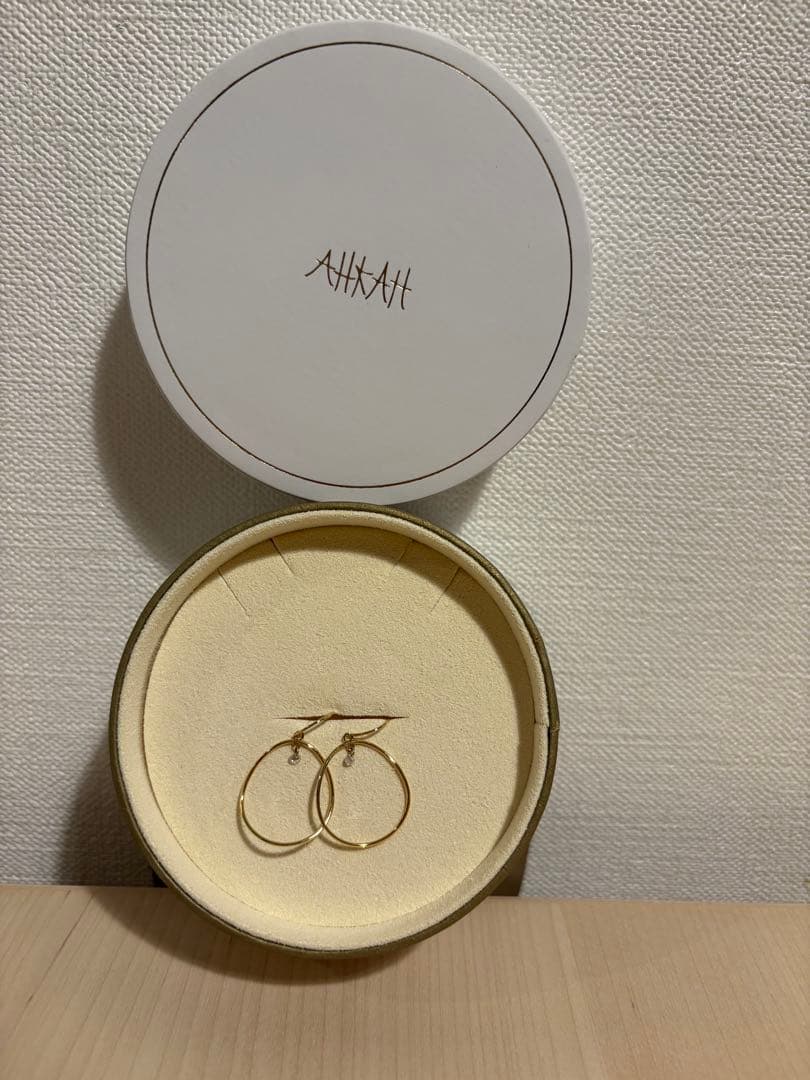保証書付　AHKAH 両耳ピアス