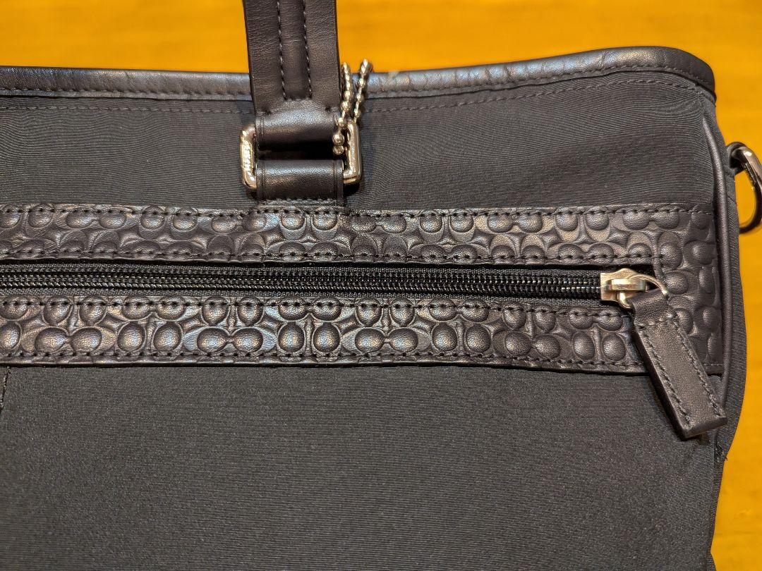 COACH 型押レザー