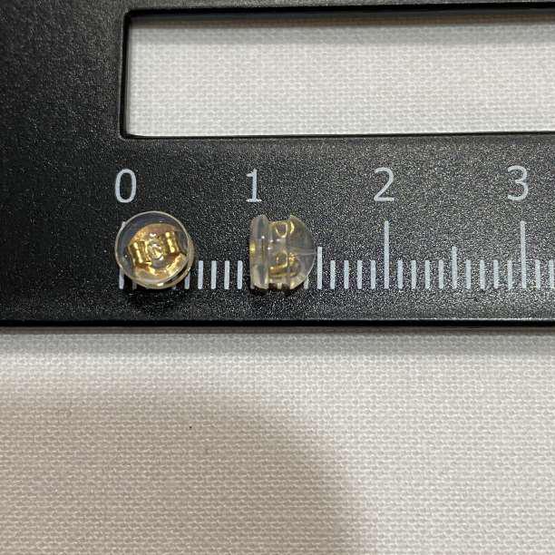 シリコン ピアスキャッチ 4個セット ゴールド ダブルロック 落ちない パーツ - メルカリ シリコン ピアスキャッチ 4個セット ゴールド ダブルロック 落ちない パーツ - メルカリ