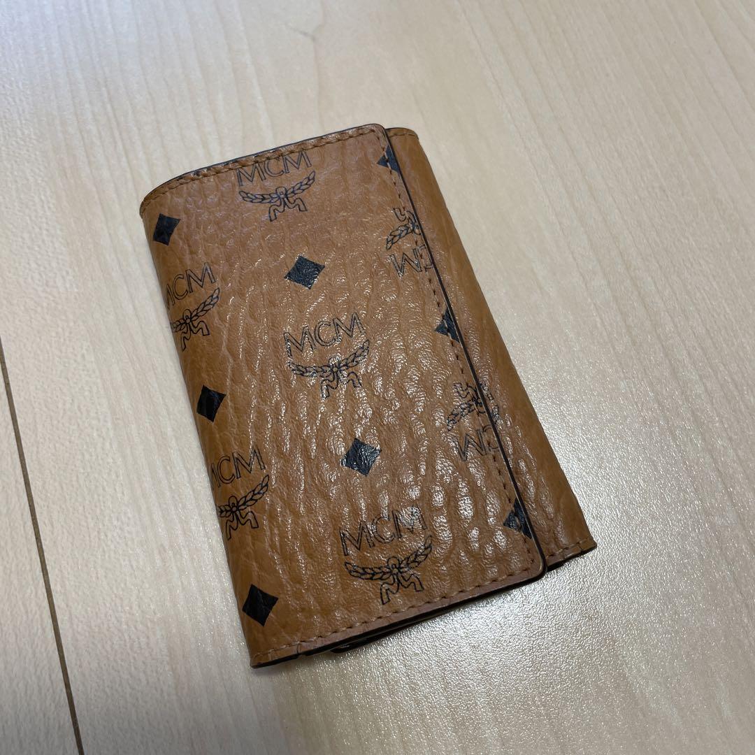 MCM ブラウンレザーキーケース