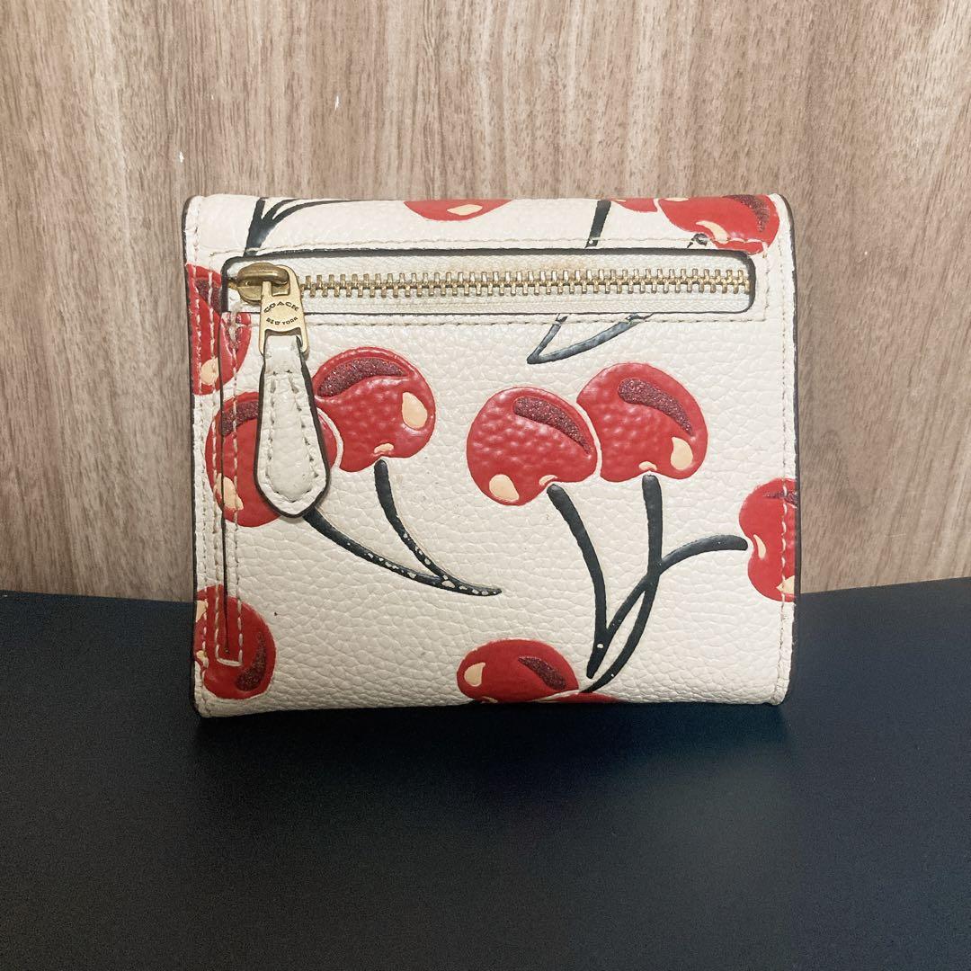 正規品 送料込】 コーチ COACH チェリー ミニ財布 三つ折り財布 希少 正規品 送料込】 コーチ COACH チェリー ミニ財布 三つ折り財布 希少