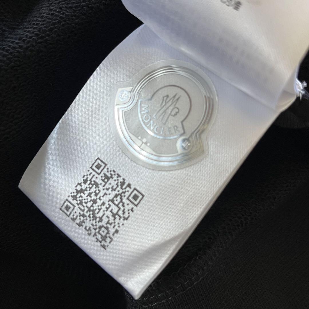 新品未使用◇キッズ*Moncler* フロントロゴパーカー 10A 140 黒