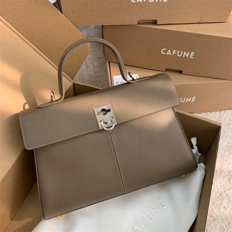 CAFUNE カフネ ショルダーバッグ グレー 大きいサイズ レザー