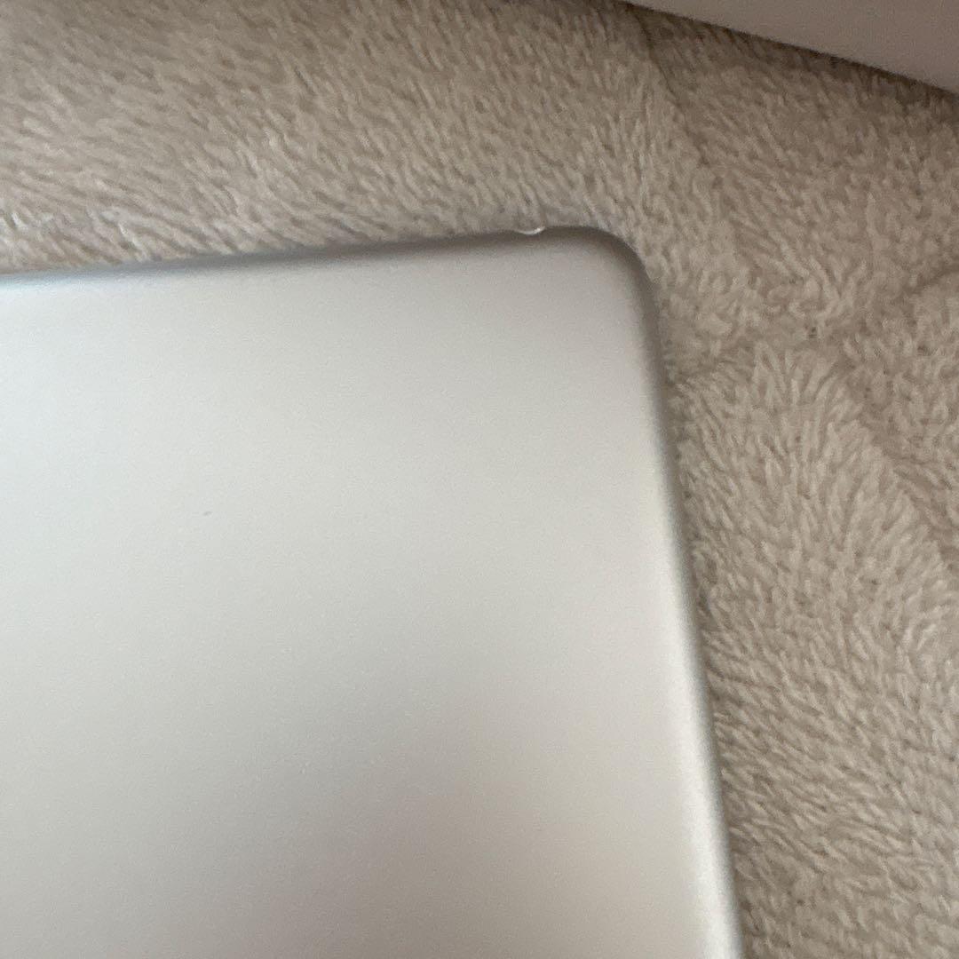 Apple iPad シルバー 第9世代　本体　64GB 箱付き