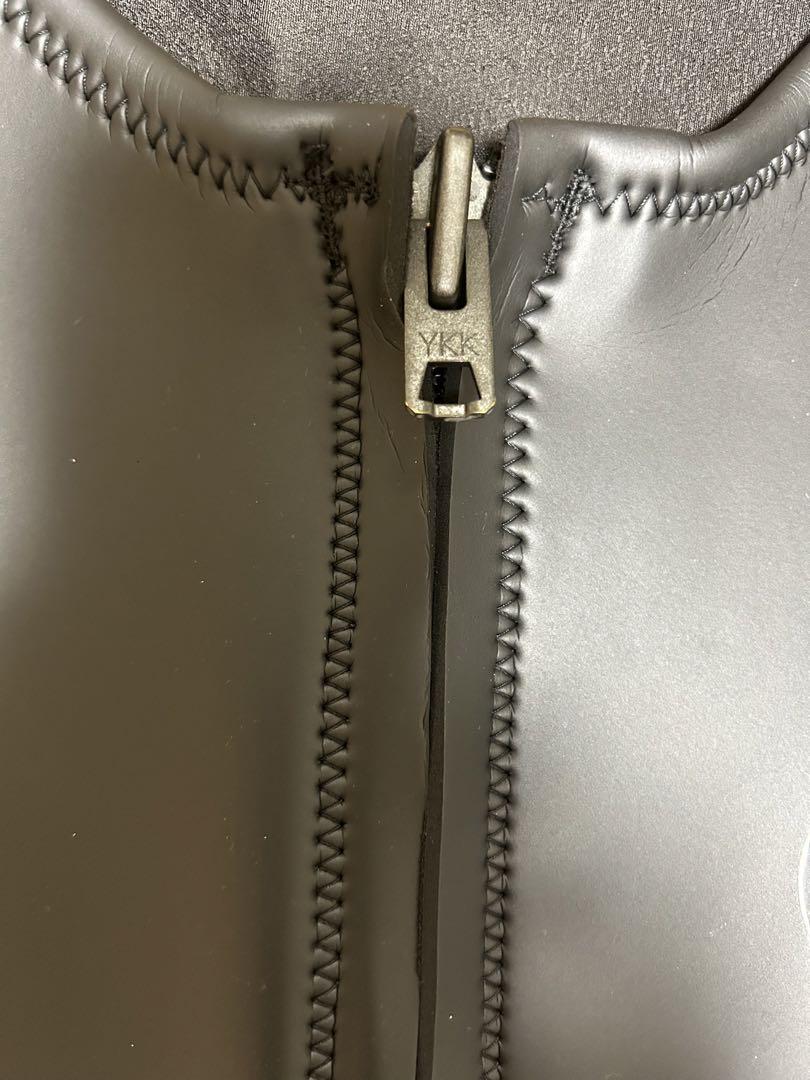 ボン　ONEILL ウエットスーツ　ベスト　黒　XL