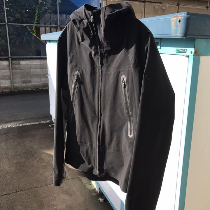 DESCENTE デサント オルテライン 撥水 マウンテンパーカー 黒