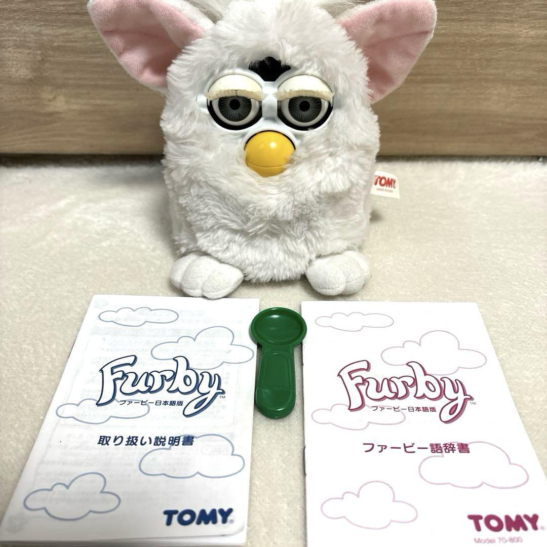 ちぃ　TOMY 初代ファービー 1999 グレー＆ホワイト ちぃ様専用 TOMY 初代ファービー 1999 グレー＆ホワイト - メルカリ