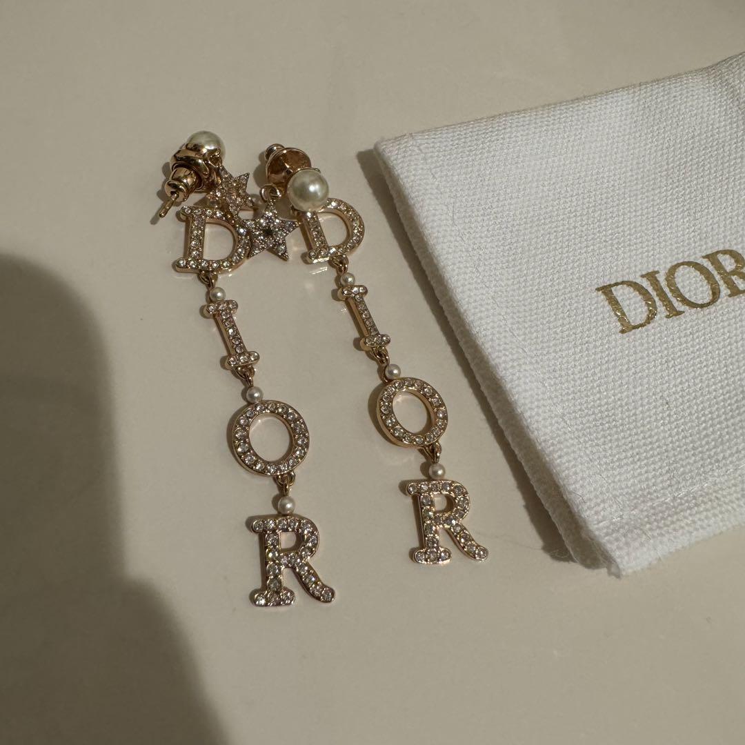 dior ロゴ ピアス