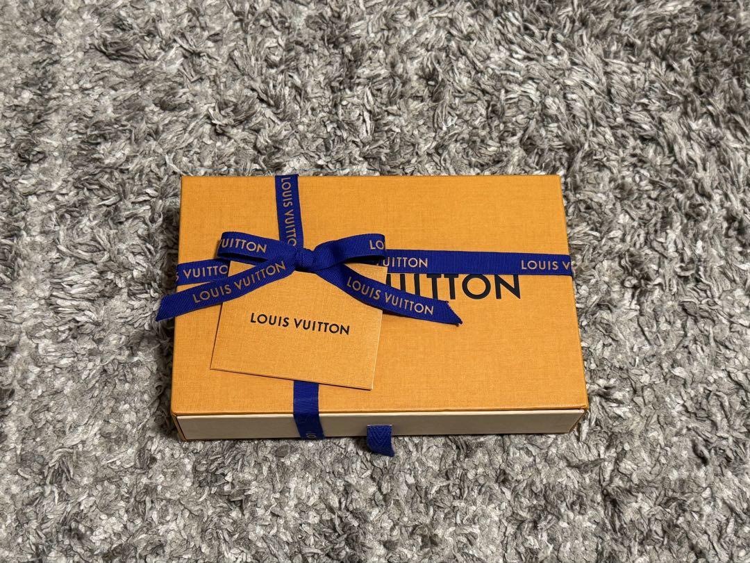 LOUIS VUITTON ルイヴィトン バンドー M76899