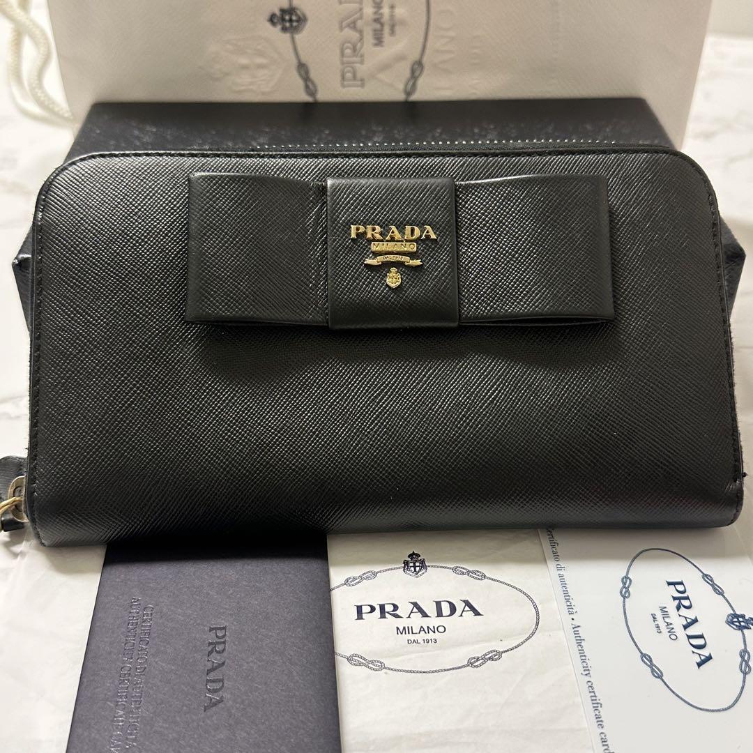 新品同様‼️ プラダ　PRADA 財布　長財布　サフィアーノ　ラウンドファスナー
