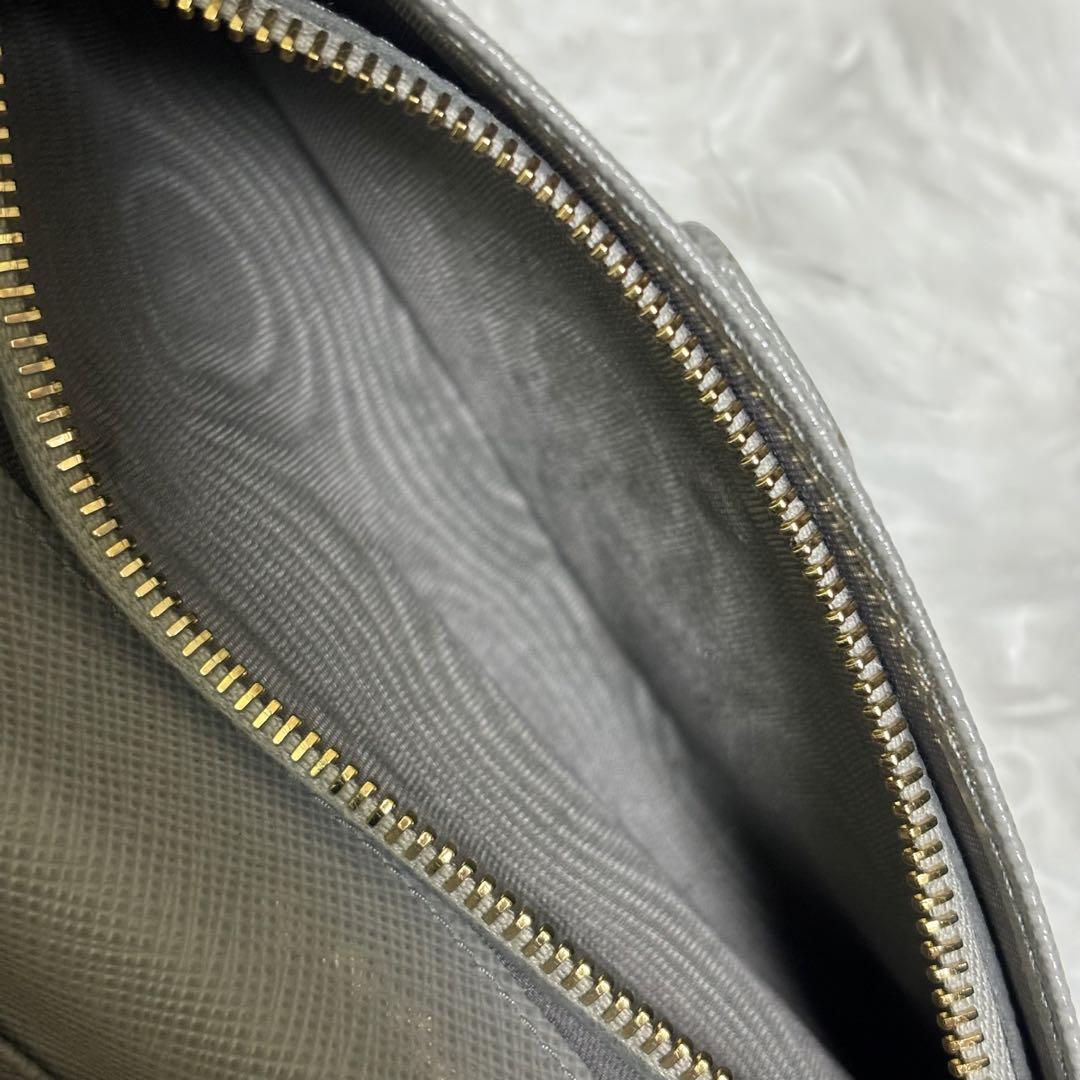 希少カラー　PRADA 　長財布　サフィアーノ グレー　バイカラー