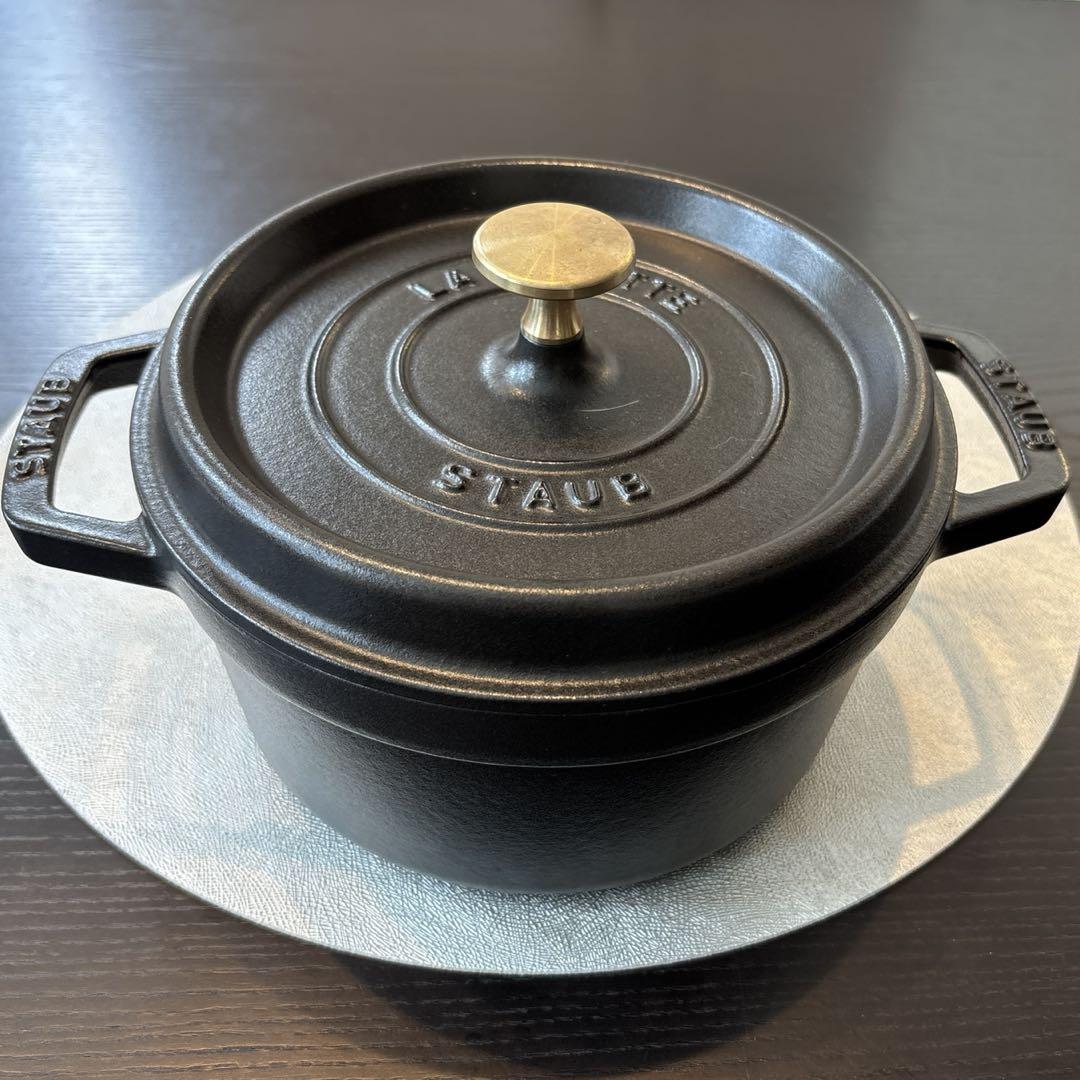 ★美品 ストウブ staub ピコココット ラウンド 20cm ブラック