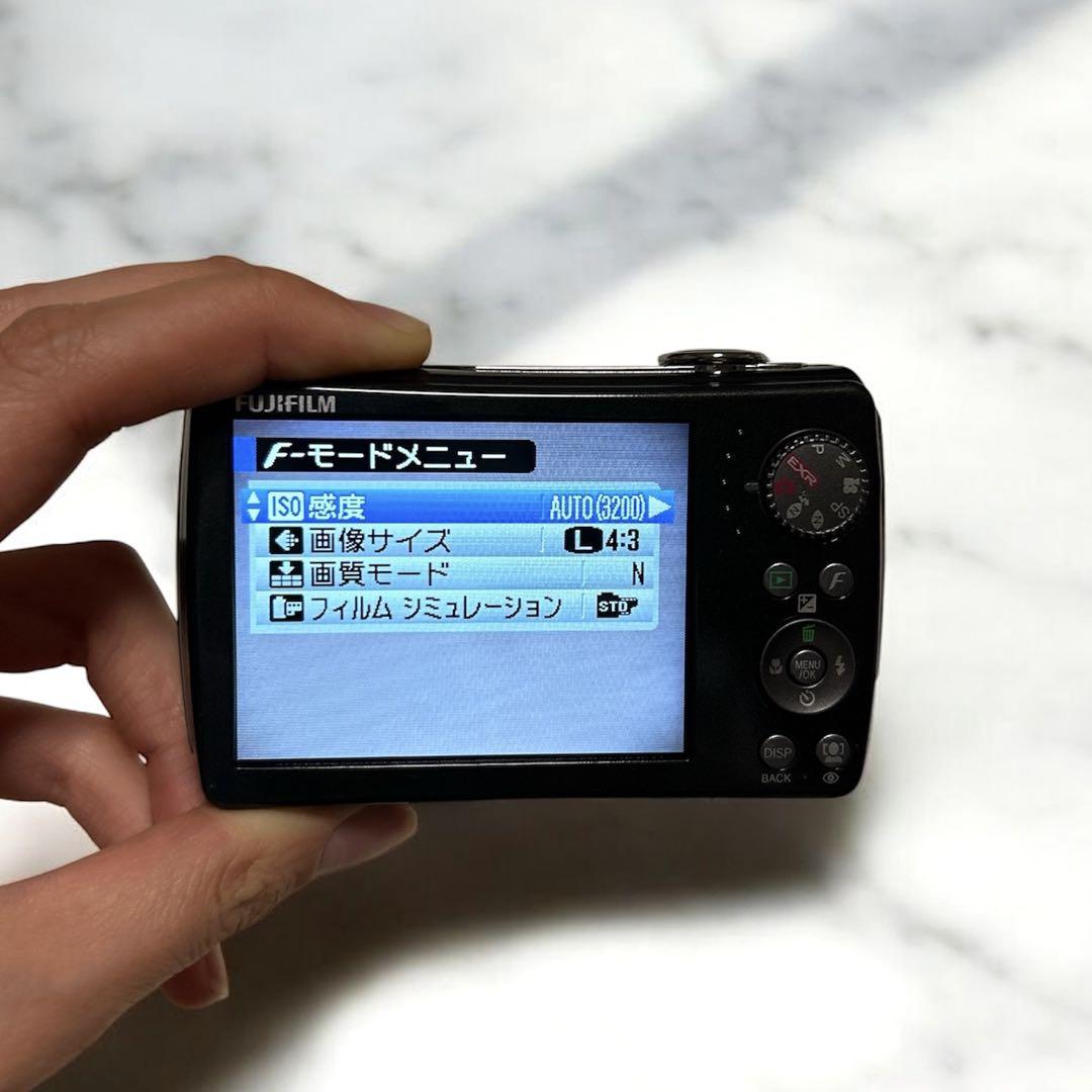 富士フィルム FINEPIX F200EXR ブラック