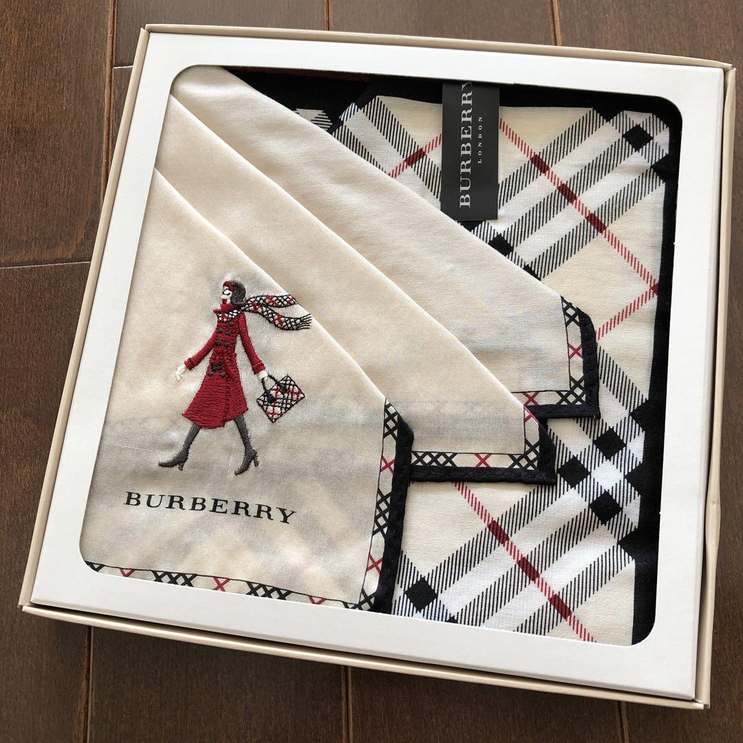 未使用　BURBERRY 大判ハンカチ2枚　女の子　ノバチェック　バーバリー