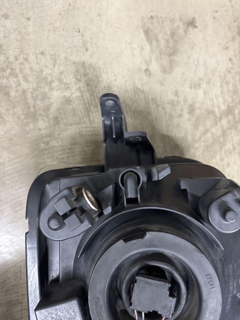 スズキ　エブリィ　DA64V ヘッドライト　左右セット　中古