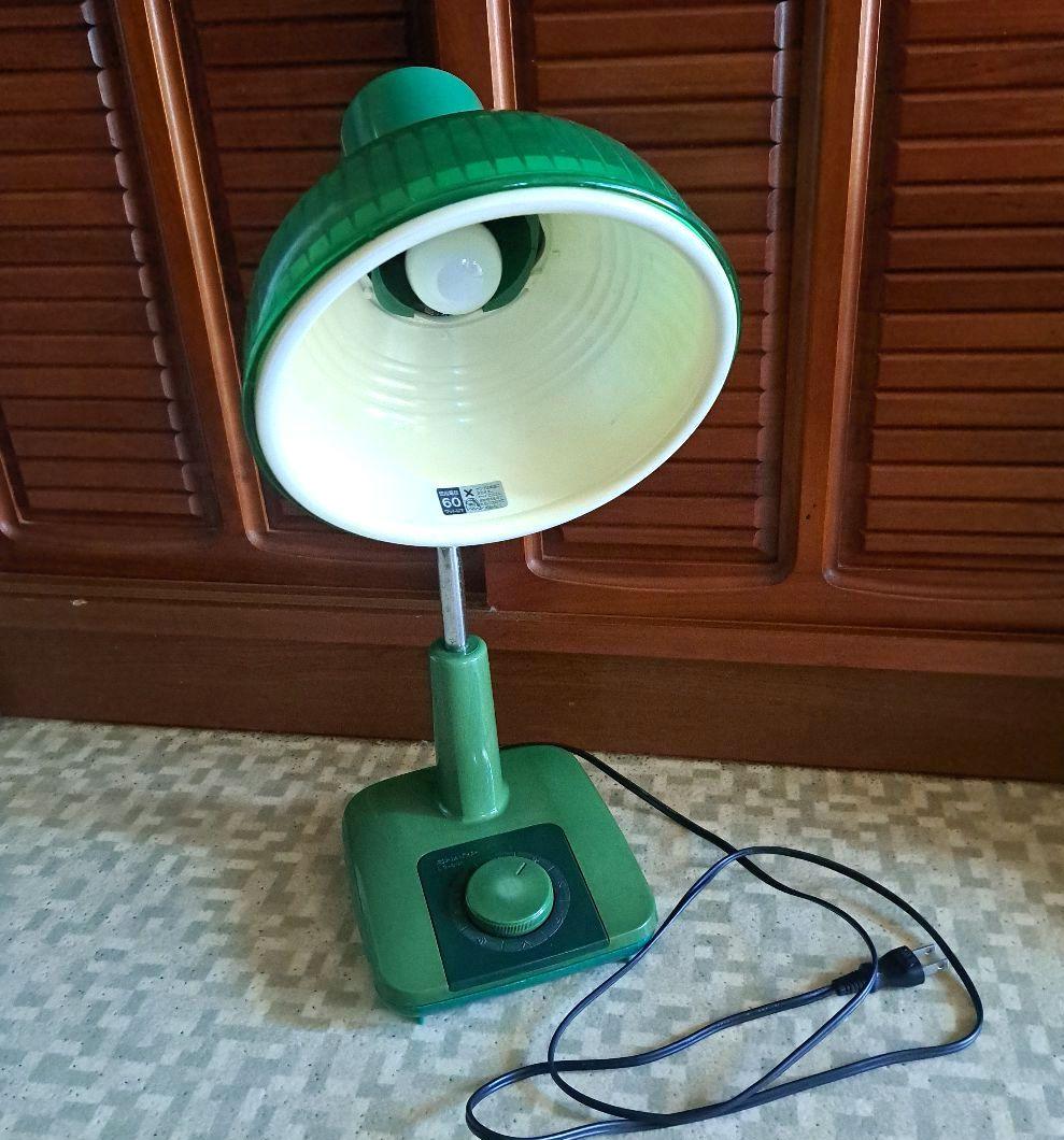 SHARP LS-921 シャープ 卓上ライト デスクライト 点灯OK 昭和レトロ 当時物 動作/状態説明あり＊現状品【福岡】 Yahoo!オークション - 昭和レトロSHARPシャープ 卓上スタンドラン