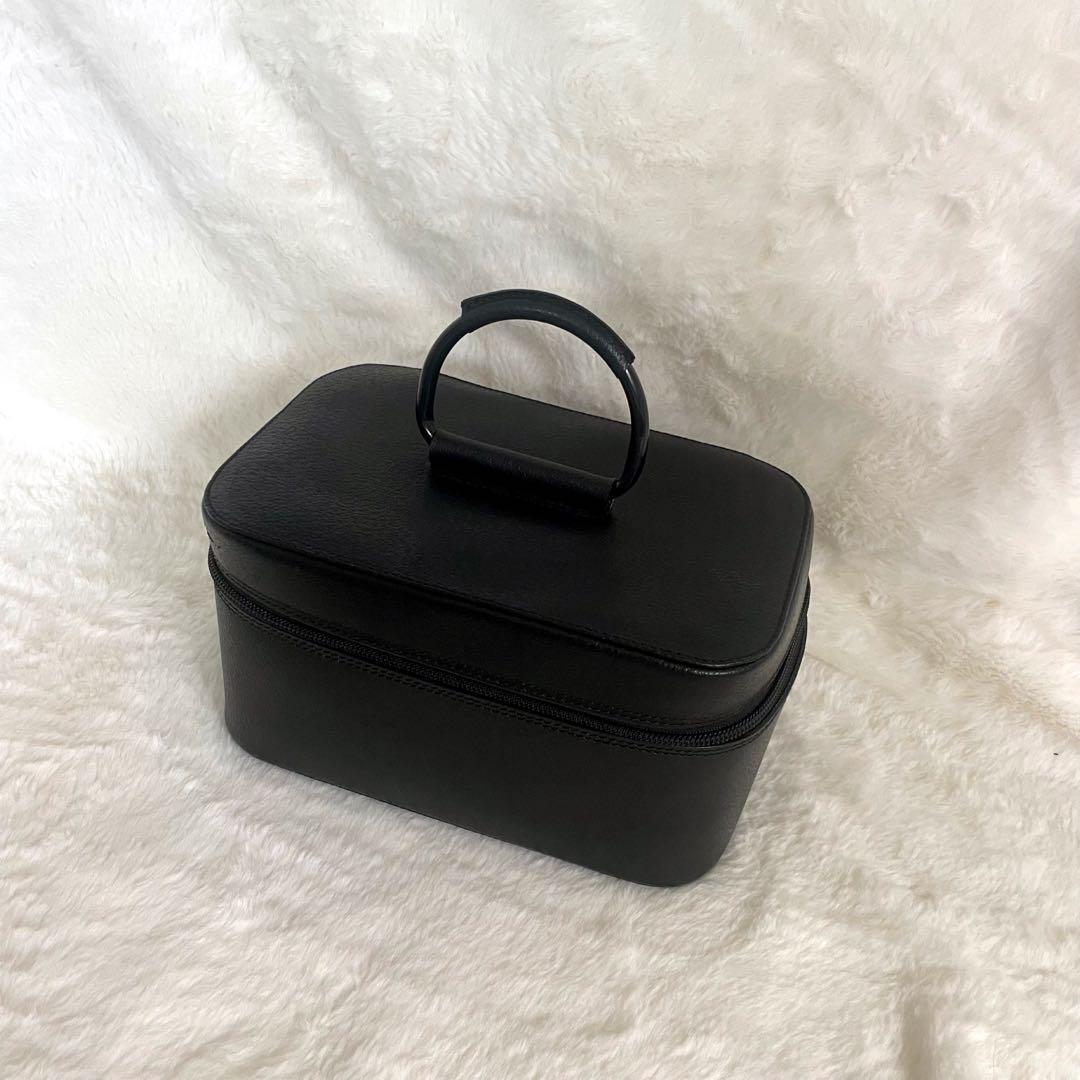 GUCCI コスメポーチ バニティバッグ レザー ブラック 大容量