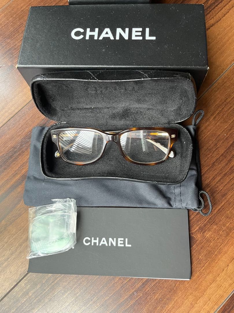 美品☆シャネルマトラッセ☆伊達メガネベッコウ 独特の上品