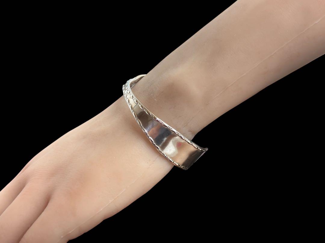 TIFFANY&Co. ティファニー　バングル　ブレスレット　腕輪　カフ TIFFANY&Co. ティファニー バングル ブレスレット 腕輪 カフ
