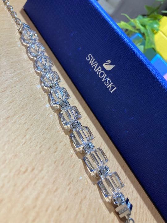 芸能人愛用 スワロフスキーSwarovski ブレスレット ブレスレット - www