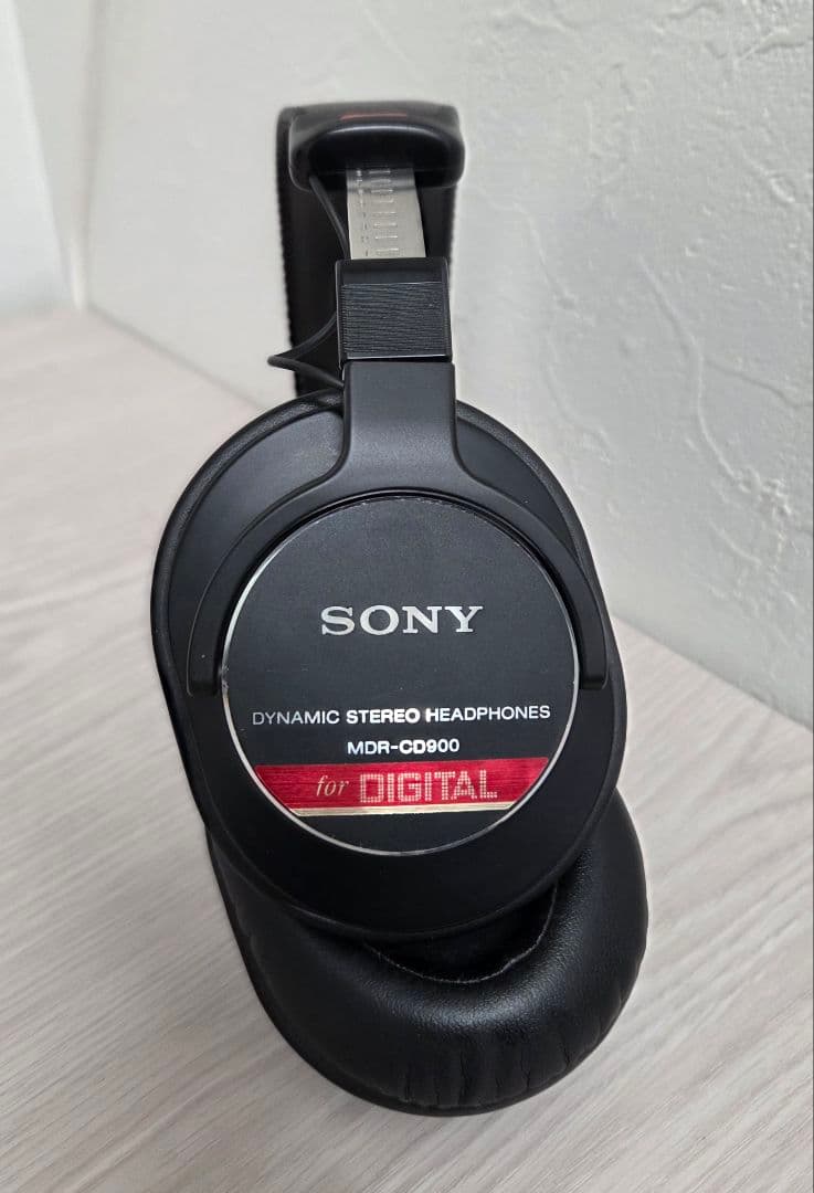 【希少レア】 初期型 モニターヘッドホン SONY MDR-CD900ST 【希少レア】 初期型 モニターヘッドホン SONY MDR-CD900ST