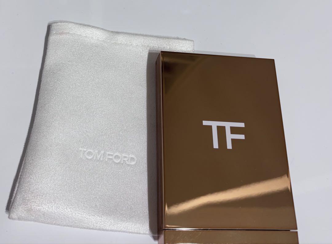 TOM FORD BEAUTY ソレイユ ドゥ フ アイ カラー クォード