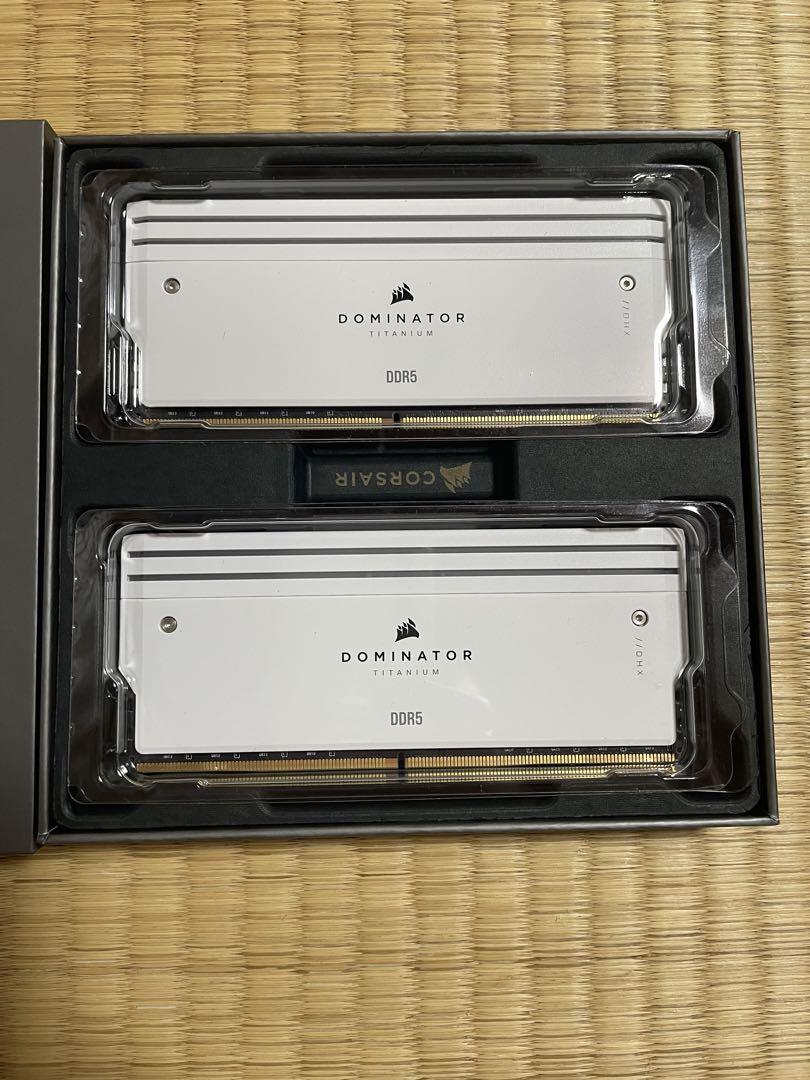 メモリー DOMINATOR TITANIUM DDR5 6400MT/s 32GBx2