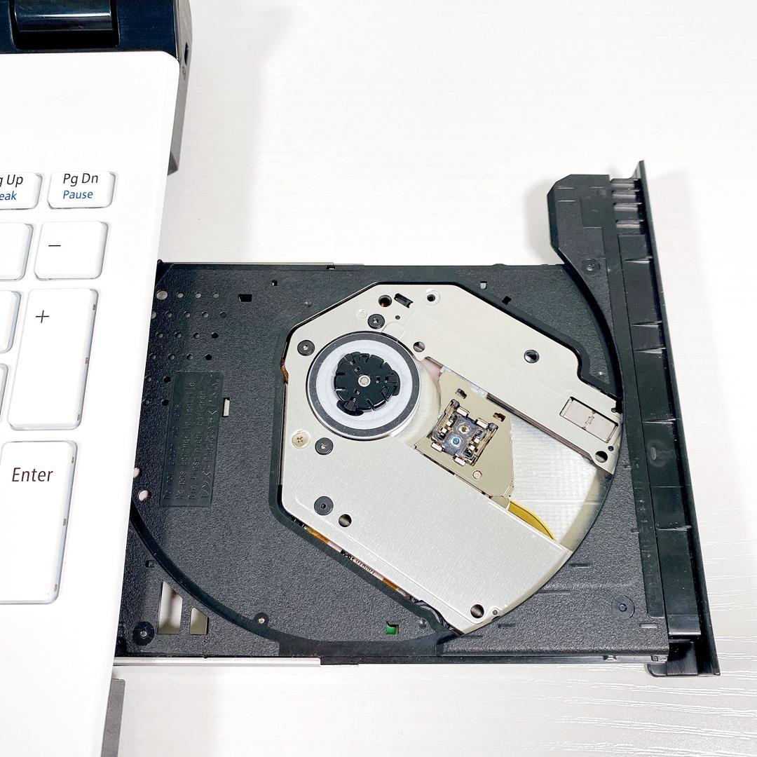 事務作業OK✨綺麗な白✨快適SSD✨ブルーレイ✨カメラ✨NECノートパソコン 事務作業OK✨SSD✨ブルーレイ✨カメラ✨届いてすぐ使えるNECノート
