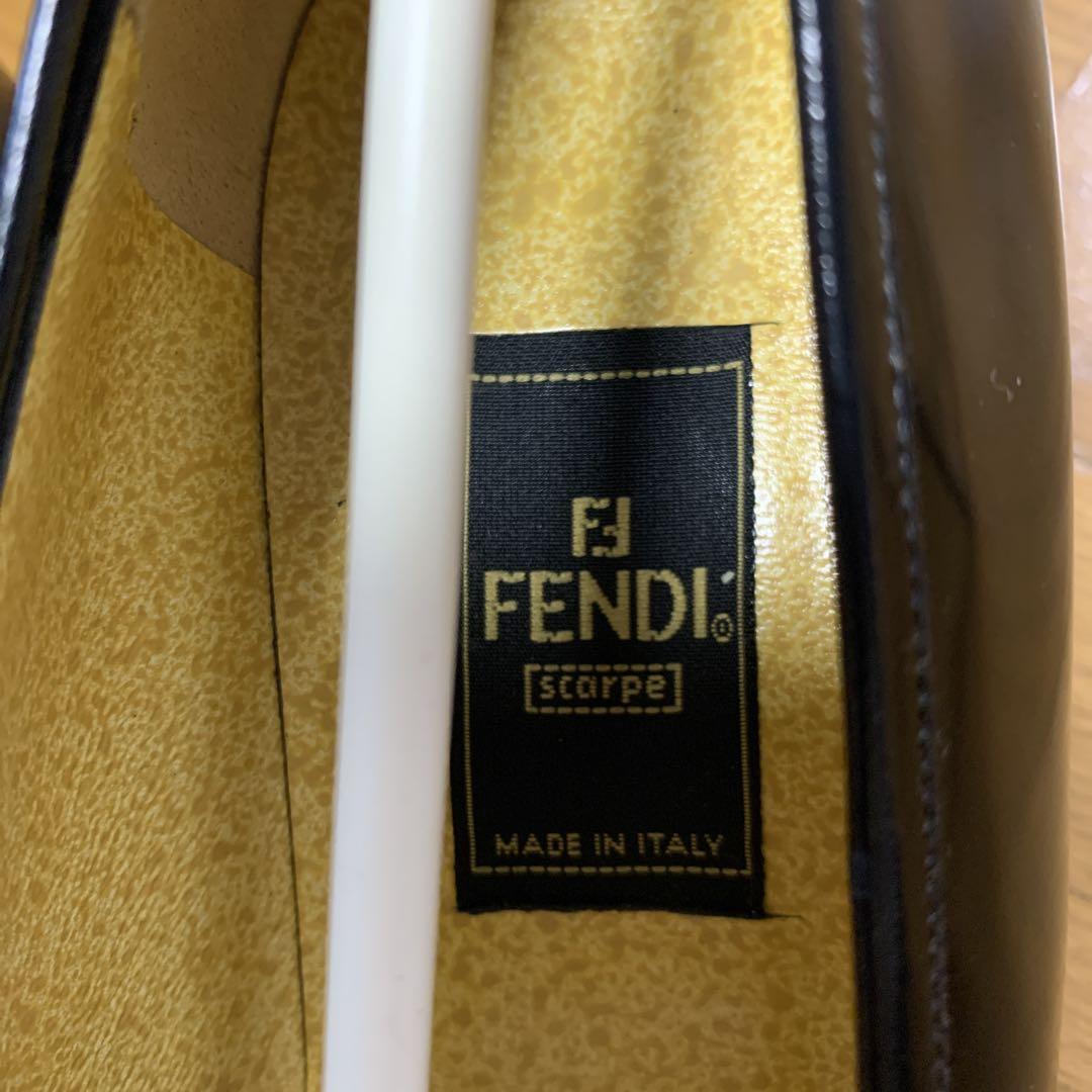 FENDI ブラック ローファー