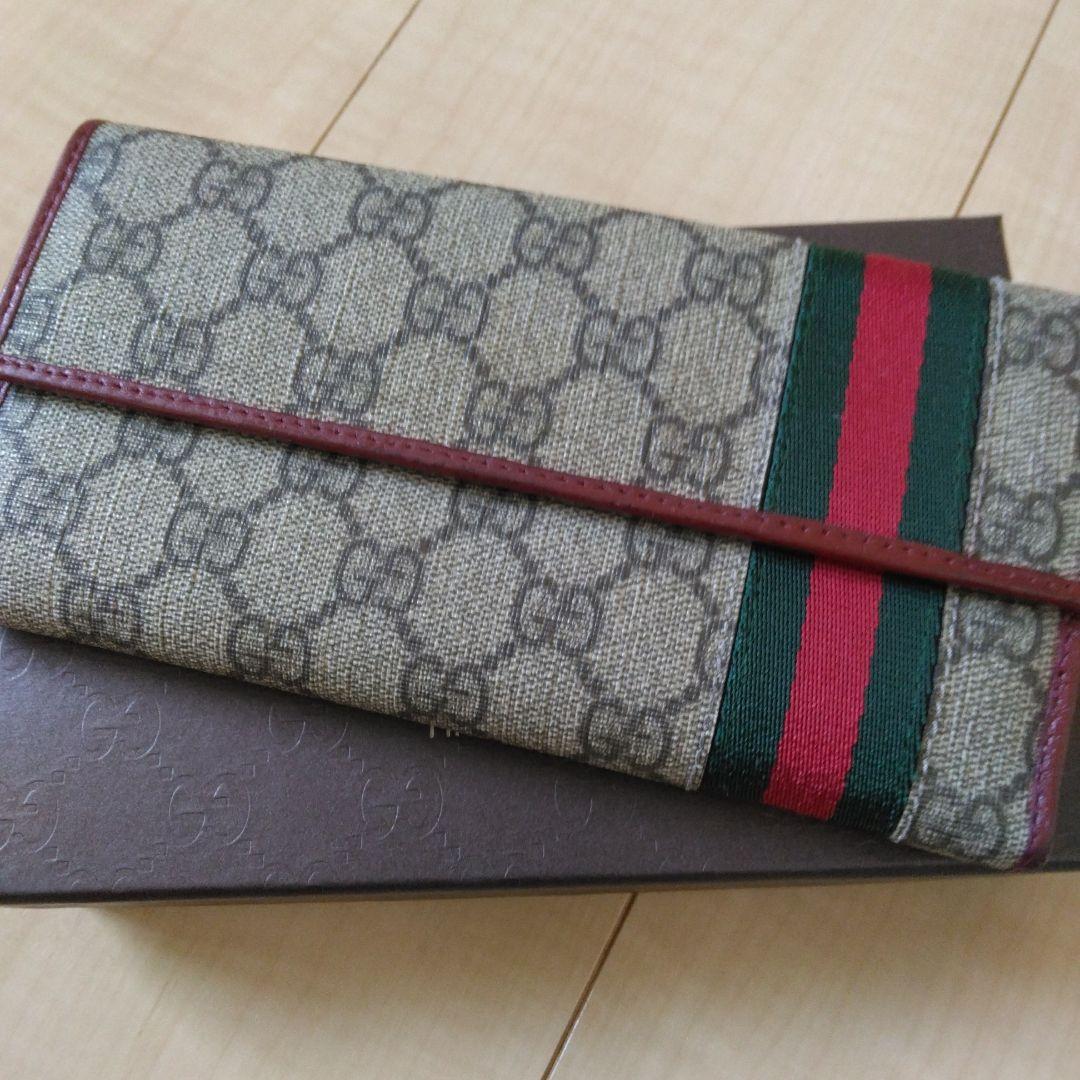 Gucci GGパターン 二つ折り財布 グレーGUCCI