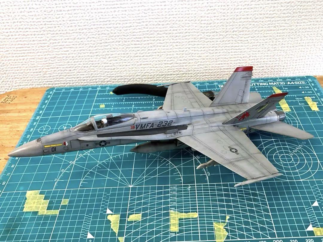 ハセガワ 1/72 F/A-18C 完成品 Yahoo!オークション - ハセガワ 1/72 F/A-18C ホーネット 完成品