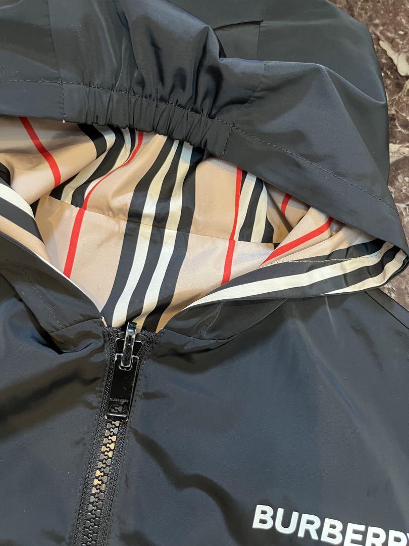 BURBERRY ブラックジャケット　8y 美品