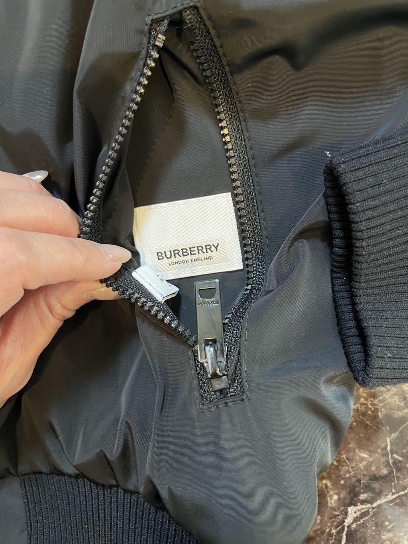 BURBERRY ブラックジャケット　8y 美品