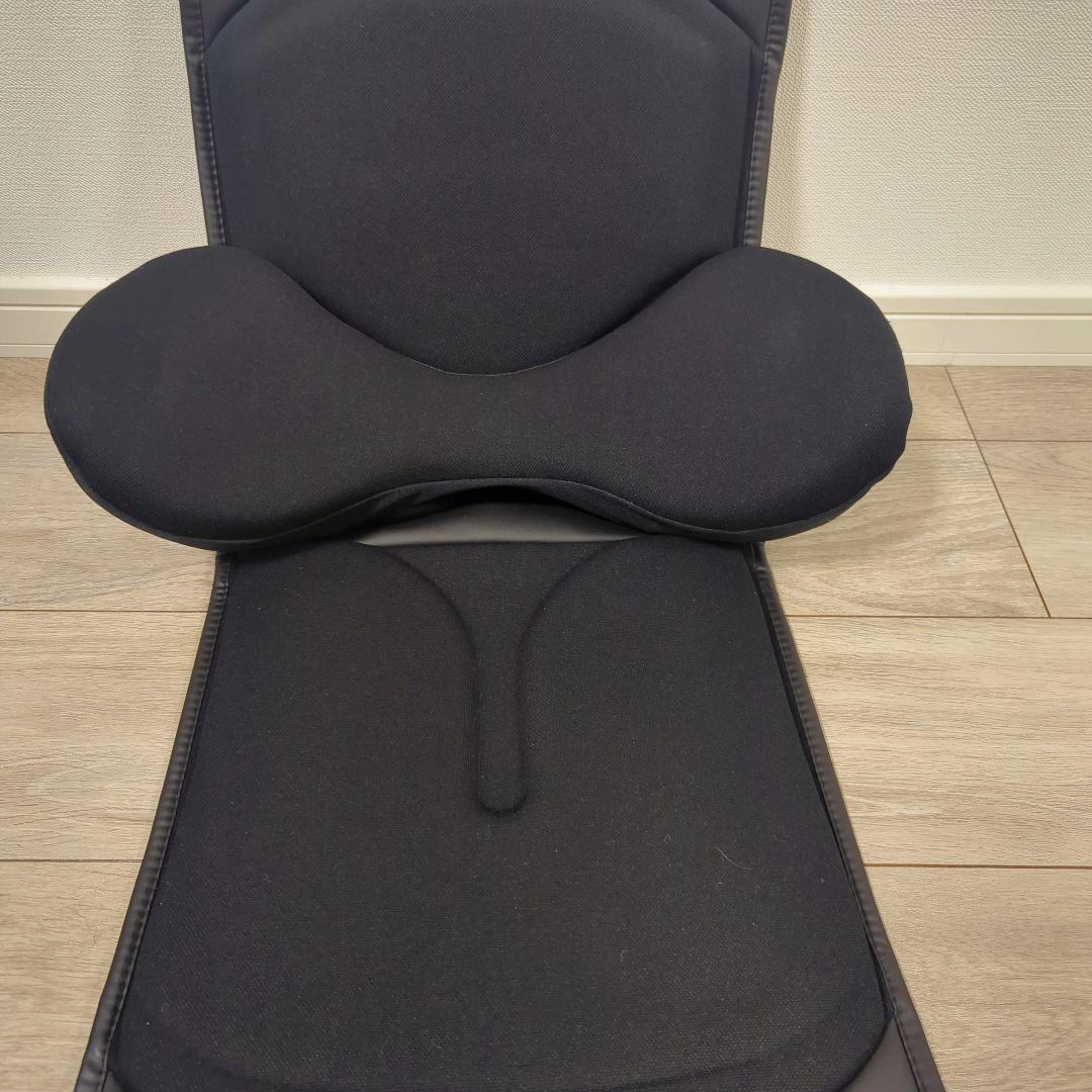 ダイハツ純正　ランバーサポートクッション　シートエプロンタイプ