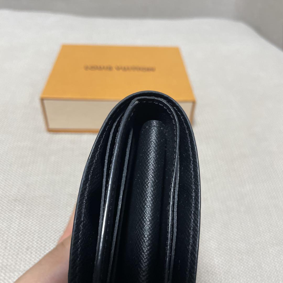 美品 LOUIS VUITTON 二つ折り財布 ブラック