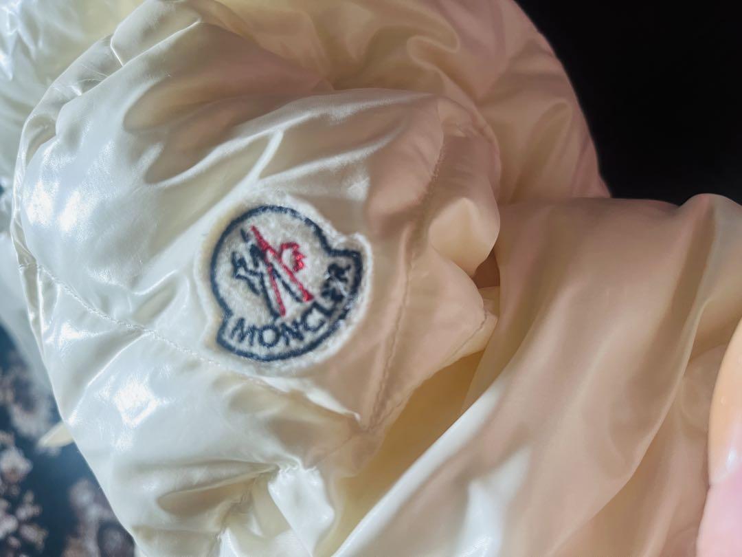 Moncler アイボリー ダウンジャケット　モンクレール　1