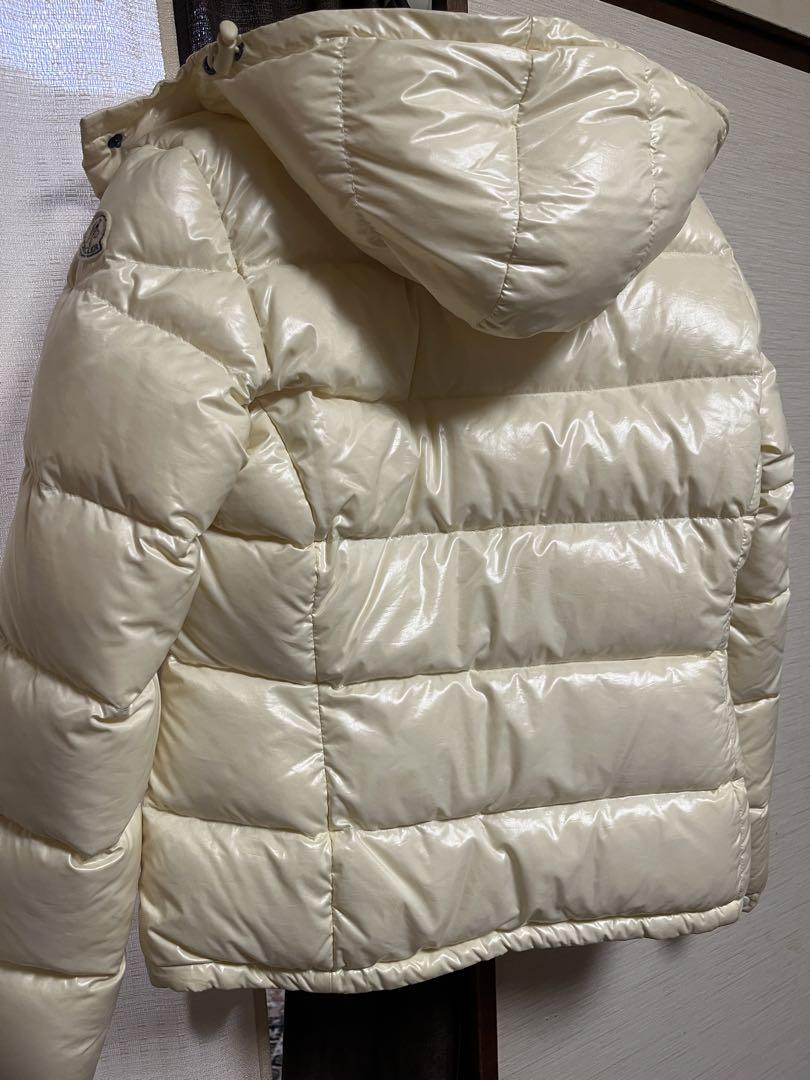 Moncler アイボリー ダウンジャケット　モンクレール　1