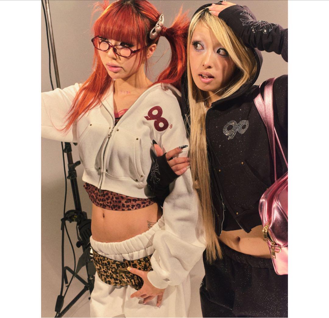 9090 girl Logo Glitter Light Zip Hoodie