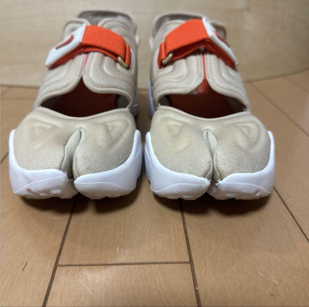 NIKE ナイキ アクアリフト ベージュ - メルカリ