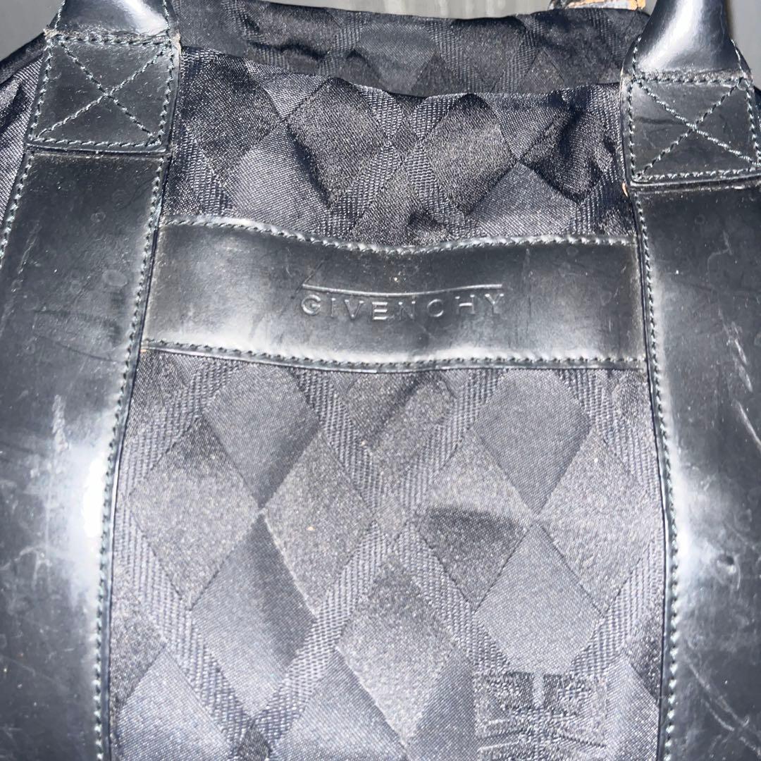 GIVENCHYブラック ボストンバッグ GIVENCHYブラック ボストンバッグ