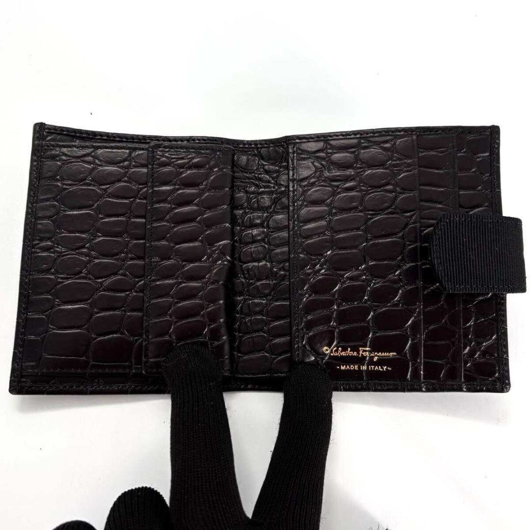 新品未使用 Salvatore Ferragamo フェラガモ 折り財布 レザー