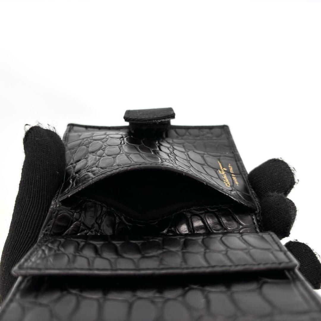 新品未使用 Salvatore Ferragamo フェラガモ 折り財布 レザー